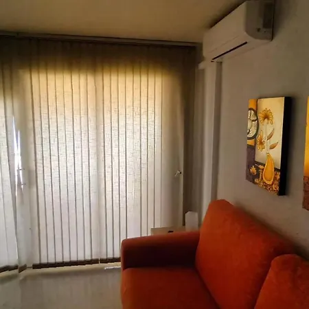 Acapulco First Line Апартаменты Бенидорм